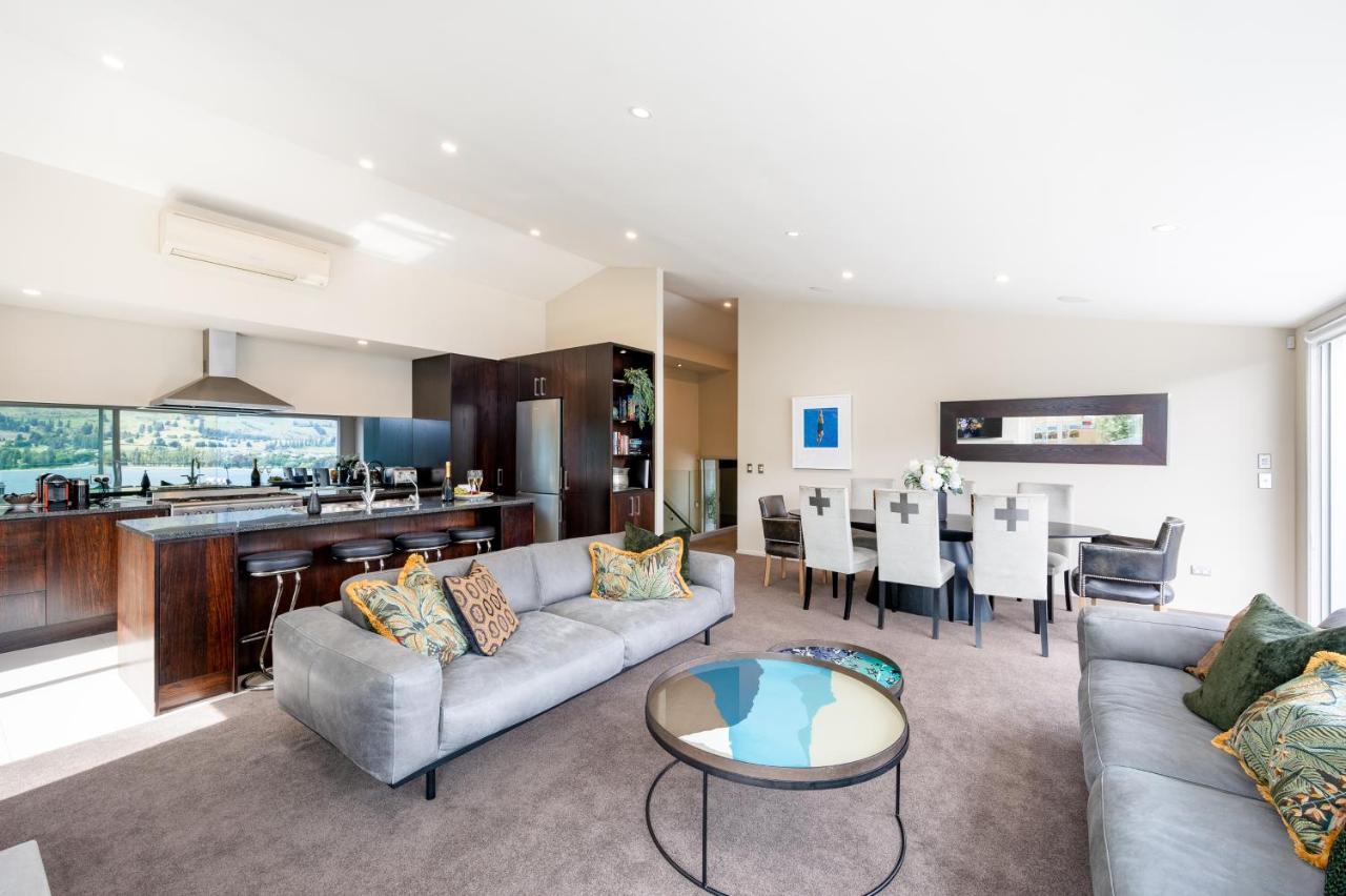Luxury Lakeview Vista Apartment ワナカ エクステリア 写真