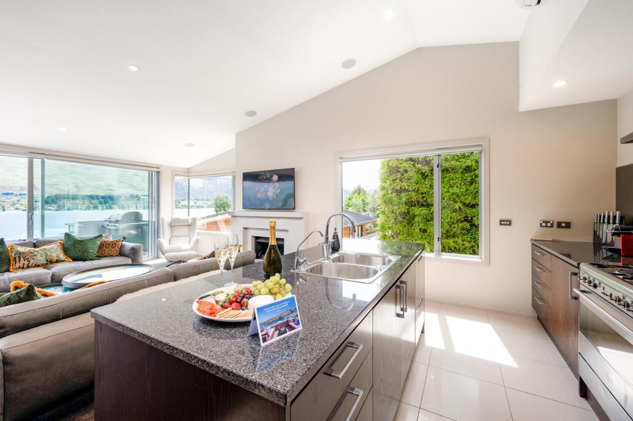 Luxury Lakeview Vista Apartment ワナカ エクステリア 写真